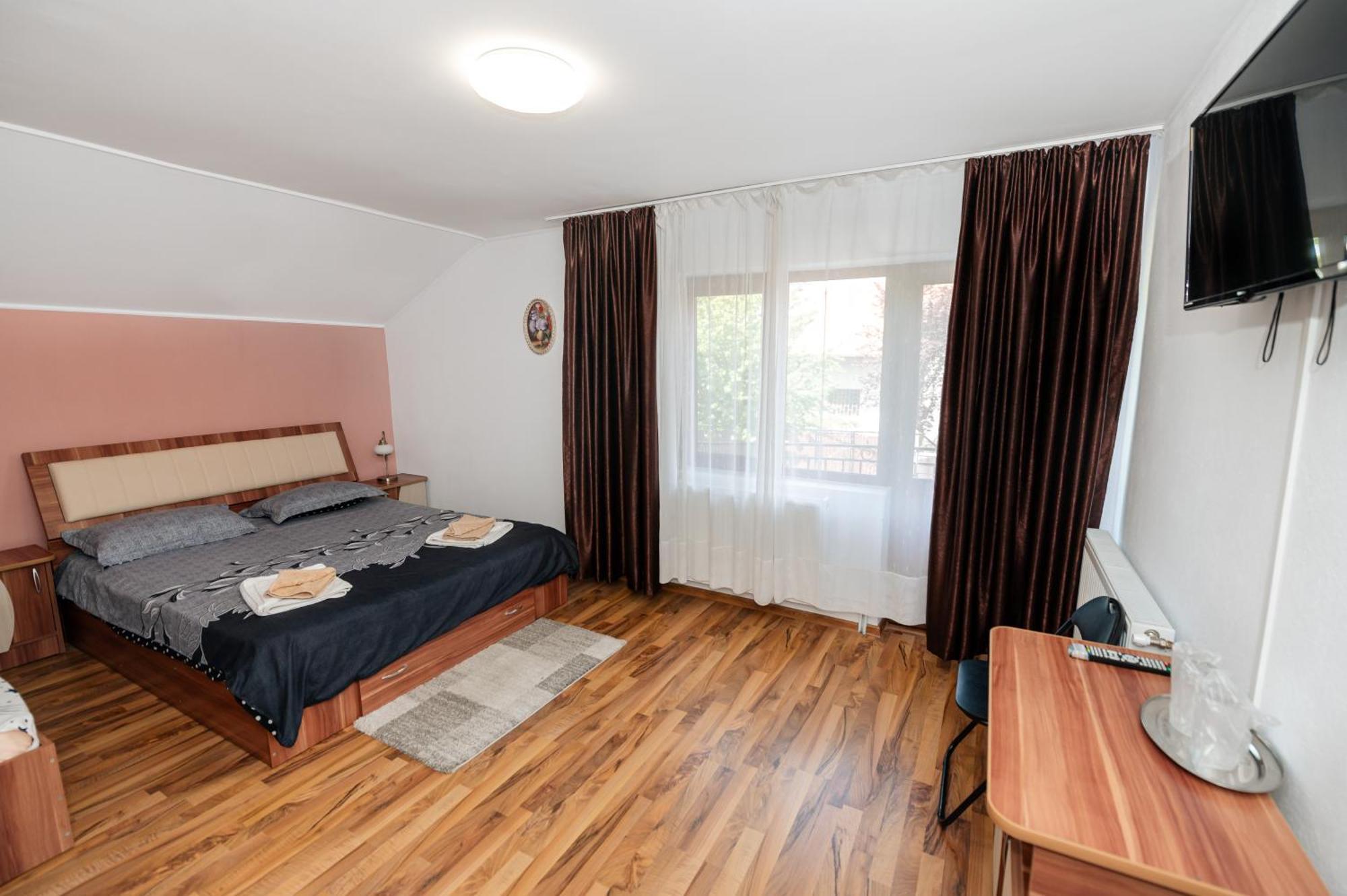 Casa Alex Calimanesti Hotel Eksteriør billede