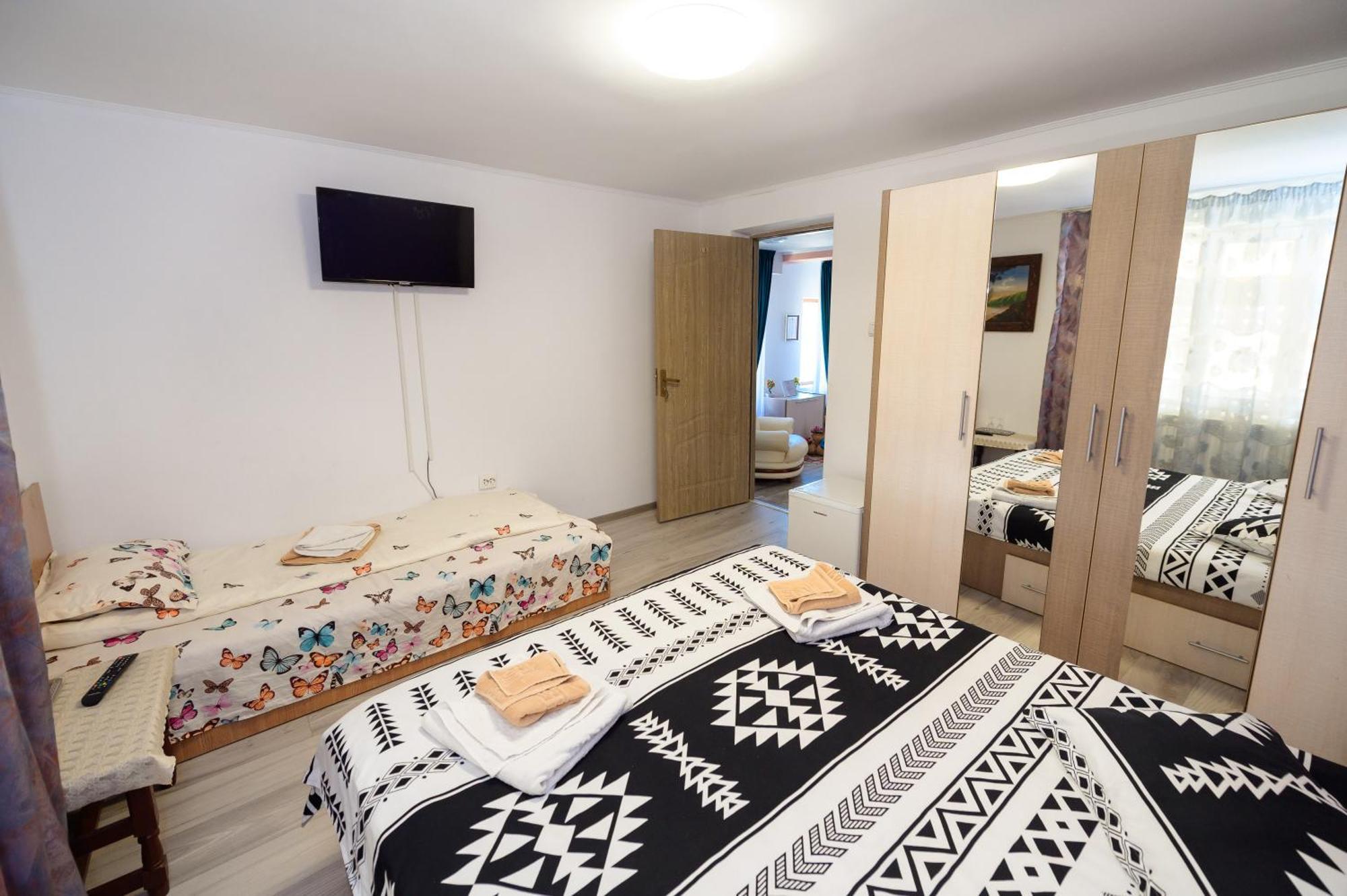 Casa Alex Calimanesti Hotel Eksteriør billede