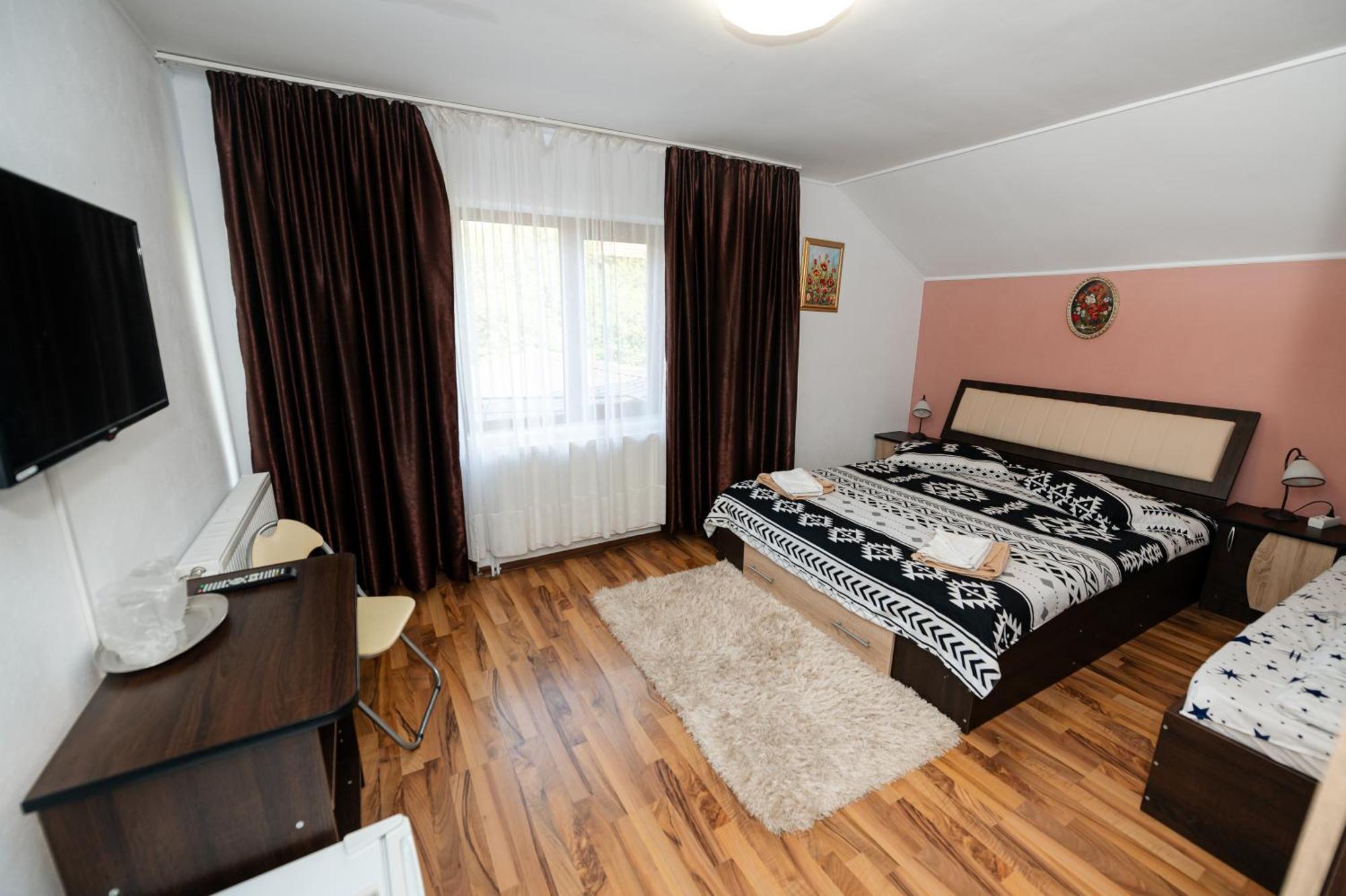 Casa Alex Calimanesti Hotel Eksteriør billede