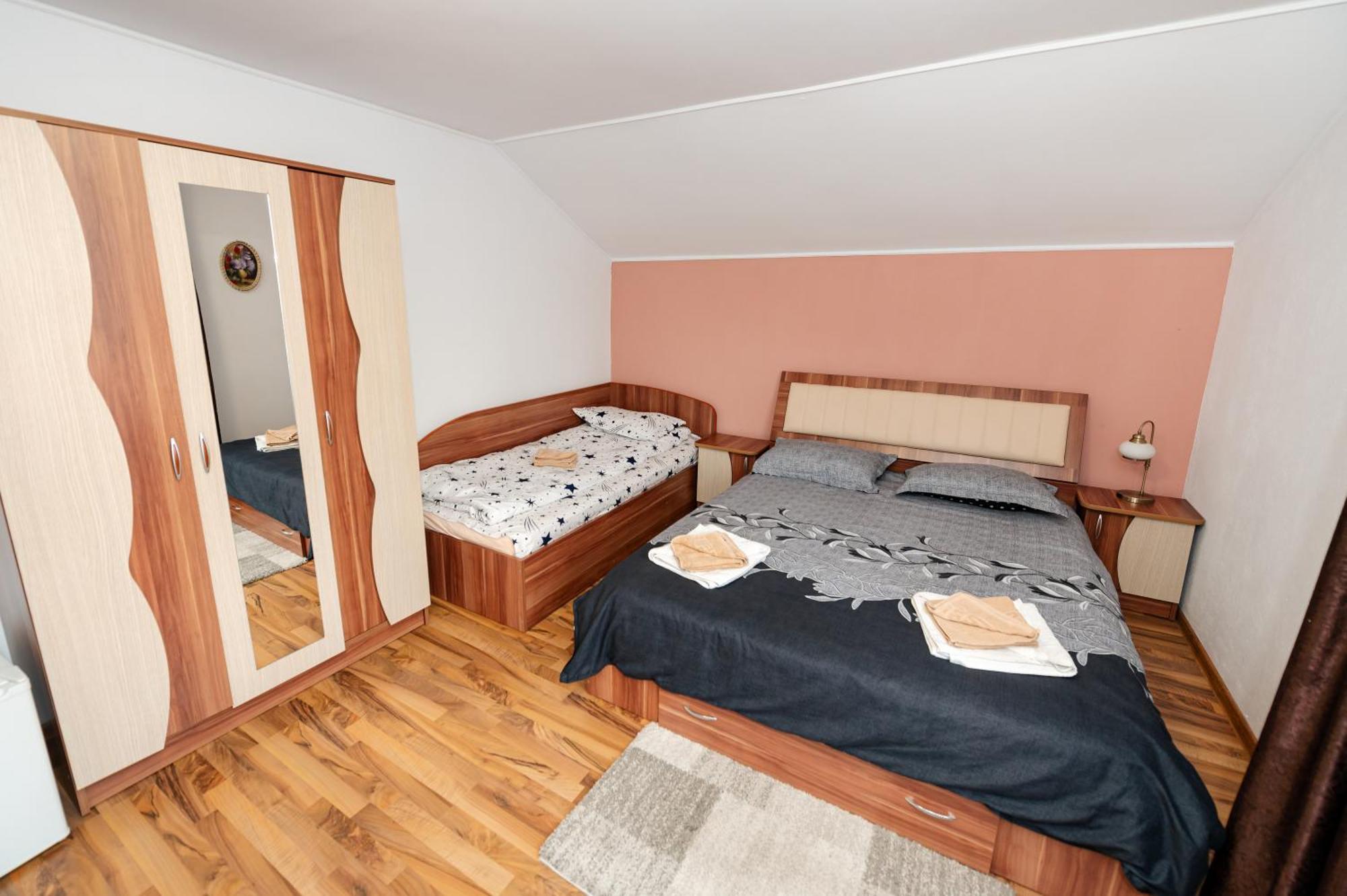 Casa Alex Calimanesti Hotel Eksteriør billede